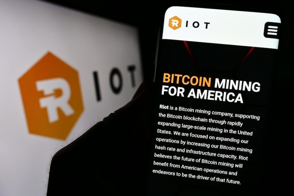 riot-platforms-bitcoin-stalls